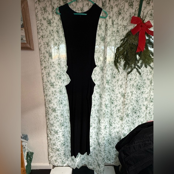 Indah
Thea Maxi Dress W/ Cutouts Black - Picture 2 of 5